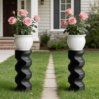 Alas Resin Hitam Spiral Bergelombang - Desain Kontemporer, Alas Luar Ruangan yang Stylish untuk Pot Tanaman & Aksen Taman di Pintu Masuk