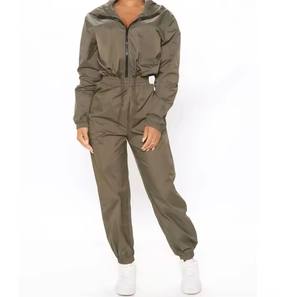 ชุดวินด์เบรกเกอร์พิมพ์ลายยอดนิยมสำหรับผู้ชาย ระบายอากาศได้ดี สกรีนโลโก้ได้ตามต้องการ ขายดี สวมใส่สบาย มีฮู้ด น้ำหนักเบา เป็นมิตรกับสิ่งแวดล้อม เหมาะสำหรับสวมใส่ลำลอง - Product Image 1