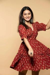 Vestido bohemio floral de algodón, vestido de verano hecho a mano para mujer, ropa informal ligera, Vestido corto para vacaciones o Playa, ropa elegante - Product Image 4