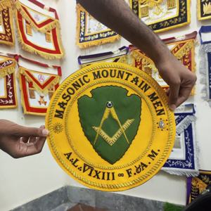 Écusson de broderie pour hommes de montagne maçonnique - Product Image 3