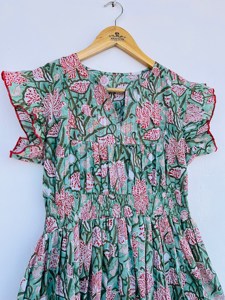 Robe Maxi de créateur récente style droit, tenue décontractée et stylée pour les fêtes de plage avec taille naturelle pour les robes de cadeaux d'anniversaire - Product Image 2