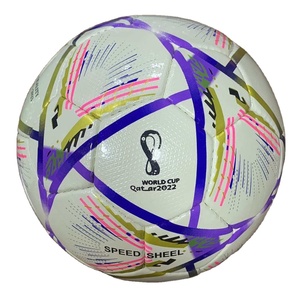 Ballon de football en cuir PU hybride personnalisé, taille 5, thermocollé, écologique, durable, entraînement et match, logo OEM, qualité - Product Image 3