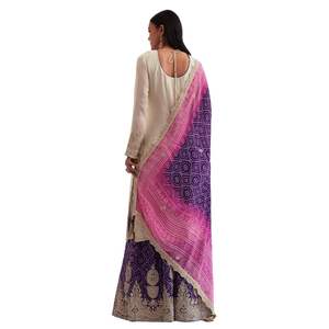 Vente en gros Ensemble Palazzo blanc et violet avec Dupatta rose Vêtements ethniques OEM pour femmes Fournisseur d'usine Tenue de fête personnalisée - Product Image 5
