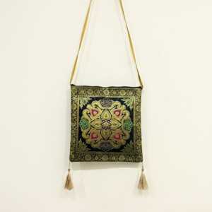 Sac bandoulière bohème Nayra Banarasi en soie, à sangle unique, élégant pour femme, avec fermeture éclair, en cuir véritable et PU, pour l'été, l'hiver et l'automne - Product Image 5