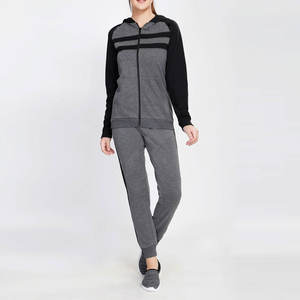 Pakistan Manufacturer's Latest Design Women's Hooded Winter Jogging Suits Solid Pattern Cotton Casual Eco-Friendly Breathable - Product Image 3