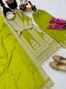 ชุดสาหรี่กะมีซผ้าไหมจอร์เจตต์แบบอินเดีย-ปากีสถาน ดีไซน์ใหม่สุดพิเศษ สำหรับงานปาร์ตี้ พร้อมผ้าคลุมไหล่ ไม่ยับ ซักกลับด้านได้ ขายส่งสำหรับส่งออก - Product Image 2