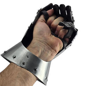 Gants gantelet médiévaux gravés gothique fantaisie Cosplay armure pour Halloween pour cadeau parfait artisanat en métal - Product Image 5