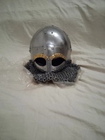 Casque de Viking médiéval en acier gravé avec chaîne de mailles, idéal pour costume d'Halloween industriel DIY - Personnalisation ODM OEM OBM
