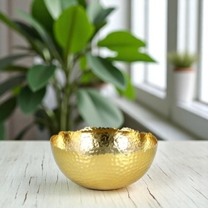 Exportateur de grands bols ronds dorés faits à la main destinés à un usage quotidien et à des bols de plaisir disponibles à bas prix en provenance d'Inde - Product Image 1