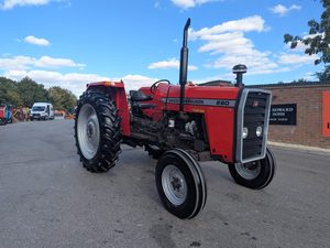 รถแทรกเตอร์ Massey Ferguson 290 ขับเคลื่อน 4 ล้อ 100 แรงม้า สีแดง เกียร์มาตรฐาน ใช้ในฟาร์ม 0-2000 ชั่วโมง - Product Image 2