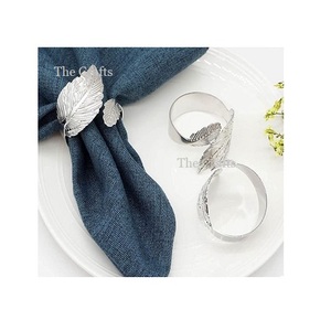 ชุดแหวนรัดผ้าเช็ดปากเหล็กสีทองสามขนาดและรูปร่างที่แตกต่างกัน - Product Image 6