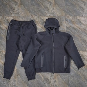 Vente en gros OEM survêtement en coton et polyester épais ensemble de jogging à capuche impression personnalisée logo hommes ensemble de sweat à capuche épais pour hommes - Product Image 6