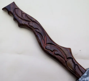 Hacha de Acero de Damasco Grabado con Mango de Madera de Fresno, 4 3/4 Pulgadas de Hoja, 18 Pulgadas de Longitud Total, Grado Industrial, Alta Calidad, de Steel Craft International - Product Image 3