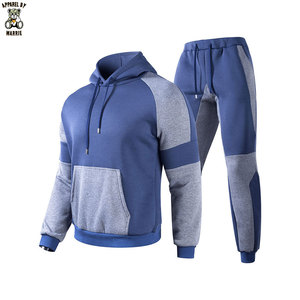 Créez votre propre survêtement pour homme de haute qualité, parfait pour la course à pied, l'entraînement ou la mode urbaine décontractée - Product Image 1