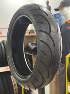 ยางสกู๊ตเตอร์ KUMATIRE K232 แบบร่องโค้ง ให้การควบคุมที่มั่นคงในพื้นเปียก และทนทานต่อการใช้งานในเมือง - Product Image 3