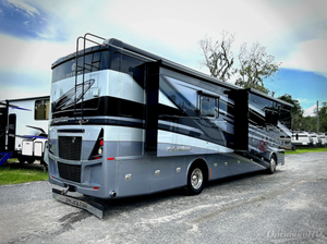 Autocaravanas Tiffin Phaeton Económicas, Construcción de Aluminio y Acero para 4-6 Personas - Precios Increíbles para Viajes de Aventura por Carretera - Product Image 2