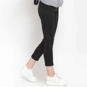 Ensemble de survêtement de sport pour femmes de qualité supérieure Tissu respirant Tenue de jogging pour le fitness et les vêtements décontractés Ensemble de survêtement élégant - Product Image 6