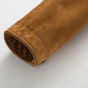 แจ็กเก็ตมอเตอร์ผู้ชายหนังกลับวัวแท้กระดุมแถวเดียวทรงสลิมฟิตสไตล์สตรีทสูงสีน้ำตาล - Product Image 4