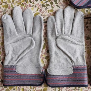 Venta al por mayor de una sola palma de cuero púrpura forro de tela Industrial seguridad laboral maquinista mano protectora soldadura guantes de trabajo - Product Image 4