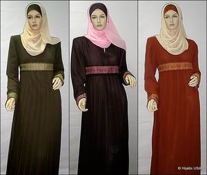 Abayas simples de estilo árabe para mujeres islámicas en Oriente Medio - Product Image 1