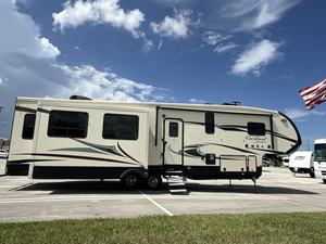 Usado, 2020, Forest River Cardinal Limited 3780LFLE, listo para vender - Product Image 5