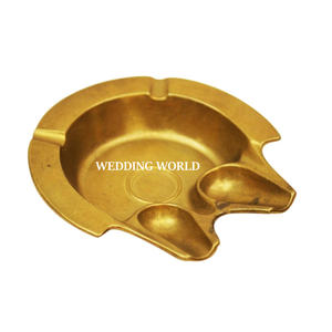 Cenicero de Metal con acabado antiguo de latón Cenicero de diseñador hecho a mano de calidad Superior Cenicero de mesa al por mayor de forma cuadrada - Product Image 2