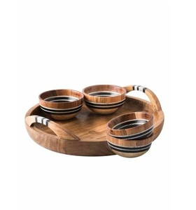 Ensemble élégant de 2 plateaux de service en bois à bords lisses, parfaits pour organiser des fêtes ou servir du café et du thé aux invités - Product Image 2