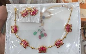 ชุดเครื่องประดับดอกบัวชุบทองสร้อยคอดีไซน์ดอกบัวแบบดั้งเดิมชุดสร้อยคอผู้หญิงสร้อยคอดีไซน์เนอร์ชุดสร้อยคอชาติพันธุ์สำหรับผู้หญิง - Product Image 3