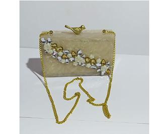 Pochette en résine de type personnalisé de couleur dorée artisanat indien à la mode pour les femmes - Product Image 3