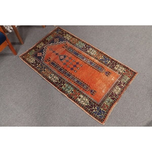 Petit tapis turc de 2,4 x 4,1 pieds, tapis vintage, tapis géométrique marron et bleu - Product Image 2