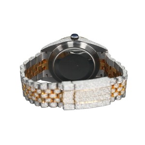 Montre personnalisable Sier White Tone Rod Fly Iced Out Moissanite Diamond, mouvement automatique, bracelet en silicone, style Hip Hop, mouvement à quartz - Product Image 5