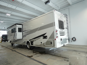 1F66F5DN5P0A03324 Nouveau camping-car de luxe classe A 2025 avec moteur à essence et intérieur spacieux à extension coulissante - Product Image 3