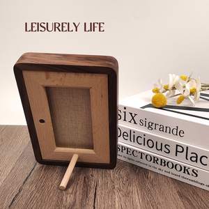 Marco Cuadrado de Madera para Fotos, Pantalla Minimalista, Hecho a Mano, Ligero, Ecológico, Guía PDF, Imagen de Paso Descargable - Product Image 1