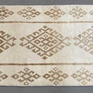 Vintage Rug, 2.5x14.2 ft Turkish Rug, White <b>Brown</b> Floral <b>Wool</b> Rug - Product Image 3