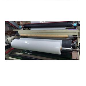 Película de envoltura elástica LLDPE PE de extrusión múltiple de alto grado, película de embalaje de envoltura de paleta blanca transparente suave a prueba de humedad - Product Image 1