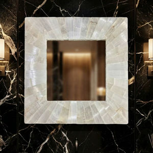 Miroir en verre d'agate fait main moderne et personnalisable de luxe avec cadre en bois, finition naturelle lavée à la rivière, pour les fêtes, les mariages, le Ramadan, Pâques - Product Image 1