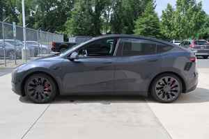 Tesla Model Y électrique SUV d'occasion 2024, faible kilométrage, prêt à l'exportation, autonomie NEDC de 101 à 200 km, batterie de 50 à 70 kWh, moteur de 200 à 250 kW - Product Image 4