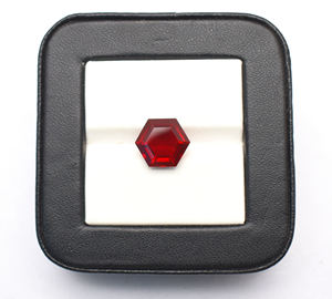 Grenat rouge hexagone pierre précieuse à facettes 6 mm à 20 mm calibré pierres précieuses en vrac Machine coupe grenat rouge grenat pierres précieuses pour bijoux - Product Image 3