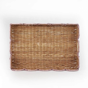 ถาดหวายลายสแกลลอปขอบสีฟ้าอมเขียว ถาดเสิร์ฟสไตล์ชายทะเลตกแต่งสวยงามจากเวียดนาม - Product Image 5