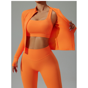 Vêtement de sport pour femme en gros, logo personnalisé sur le devant, ensemble de survêtement de sport 3 pièces, vêtements de sport respirants, écologiques, de haute qualité - Product Image 4