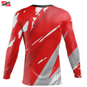 Nouveau élégant de haute qualité personnalisé Rash Guard pour hommes meilleure vente vêtements d'entraînement Slim Fit hommes Rash Guard - Product Image 2