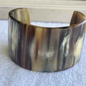 Bracelet en corne polie de qualité supérieure, écologique, et bracelet en corne de buffle pour femmes, moderne - Product Image 2