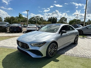 Mercedes-Benz CLA 35 AMG 4MATIC 2025 Certifiée, Propre et d'Occasion Récente, Boîte de Vitesses Automatique, Moteur Turbo, Intérieur Sombre, Sièges en Cuir, ACC - Product Image 2