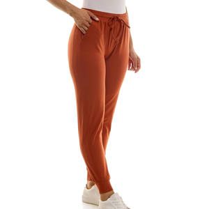 Pantalones de correr de forro polar con diseño personalizado y logotipo impreso para mujer, ajuste holgado con estilo frontal plano para invierno - Product Image 2