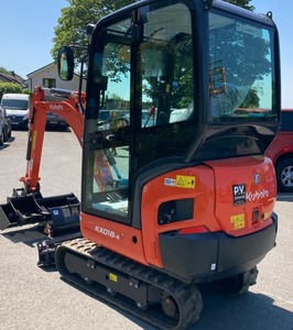 Mini pelle Kubota KX018 Moteur diesel, hydraulique auxiliaire Machine à creuser à haut rendement idéale pour l'aménagement paysager - Product Image 3