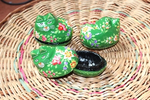 Décor de Pâques en papier mâché de qualité supérieure Mignonnerie printanière dans chaque boîte Cadeaux de Pâques uniques pour les amoureux des chats - Product Image 1