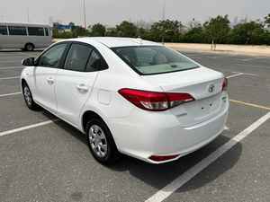 Económico, Usado, Blanco, X L E HATCHBACK 2024, Tracción en las Cuatro Ruedas, Asientos de Cuero, ACC, Automático, 5 Plazas, Faros LED, Cámara Trasera de 360° - Product Image 4