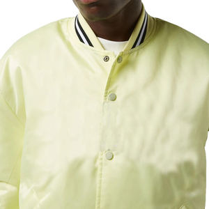 Vente en gros Veste bombardier en satin personnalisée Vestes universitaires en satin de soie brodées pour femmes Blouson bombardier en satin de baseball pour homme - Product Image 4