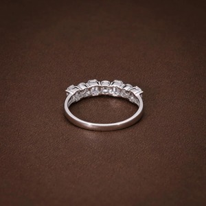 Anillo de Eternidad con Diamantes Cultivados en Laboratorio de 1.22 Ct, Corte Esmeralda y Brillante Redondo, Anillo de 7 Piedras, Diamantes Certificados IGI F VVS1 VVS2 - Product Image 3