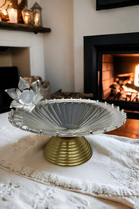Plato de Metal decorativo de estilo americano de lujo con soporte Patrón sólido Forma irregular Fiestas Vajilla Plato - Product Image 6